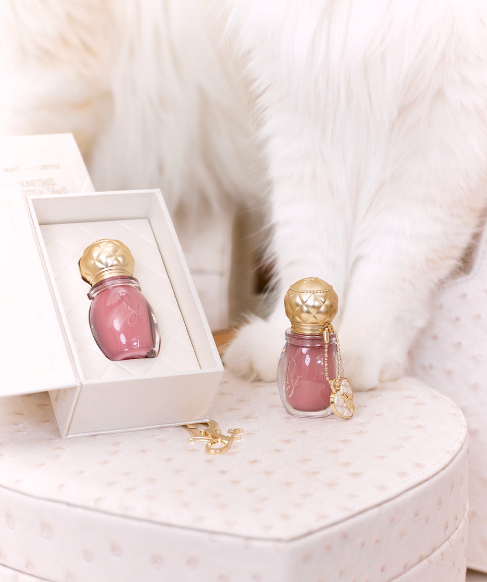 リップグロス PEONY NOBLE SECRET HOLIDAY BOX PEONY NOBLE SECRET リップグロス PEONY NOBLE SECRET HOLIDAY BOX PEONY NOBLE SECRET