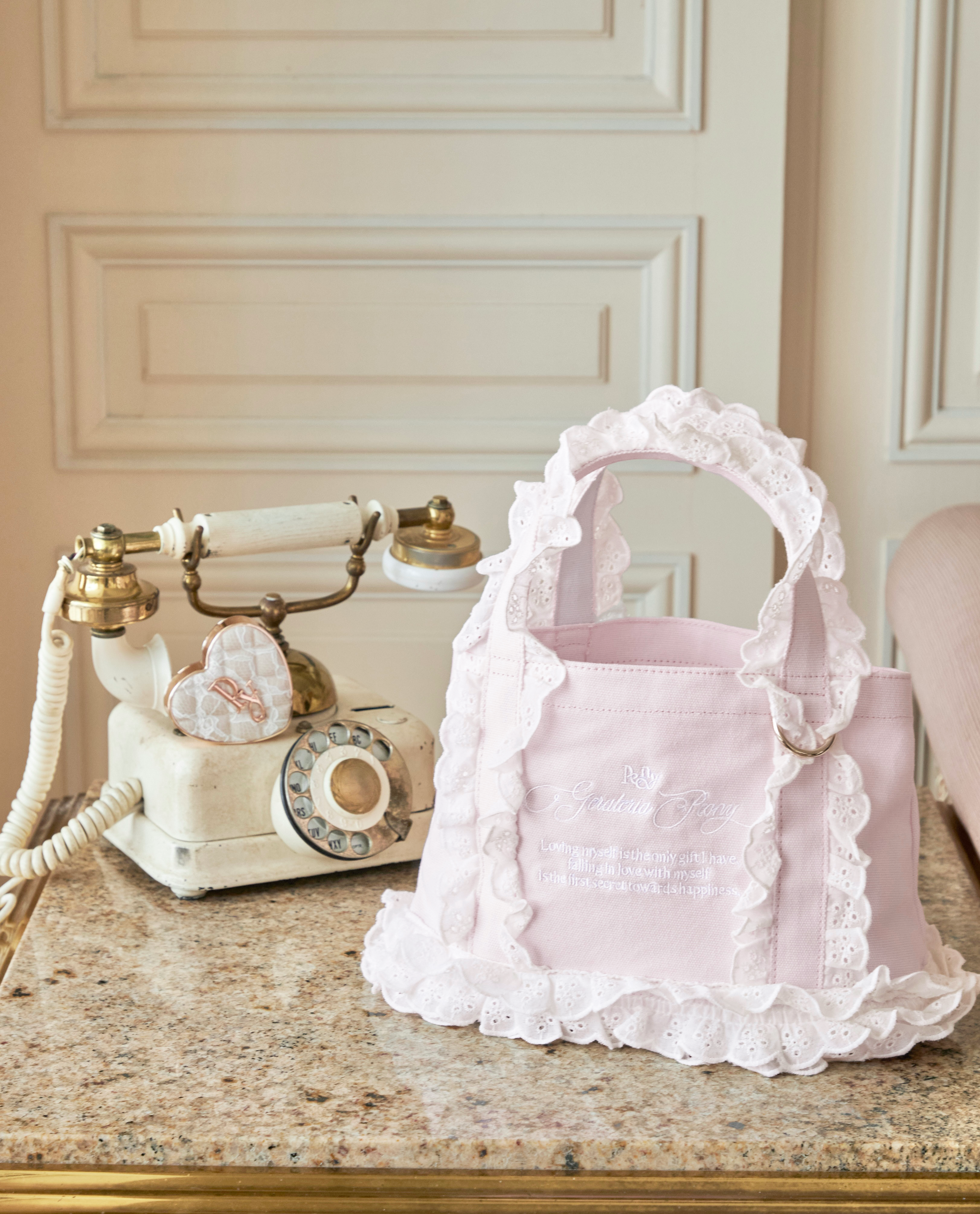WHIPPED FRILL TOTE BAG