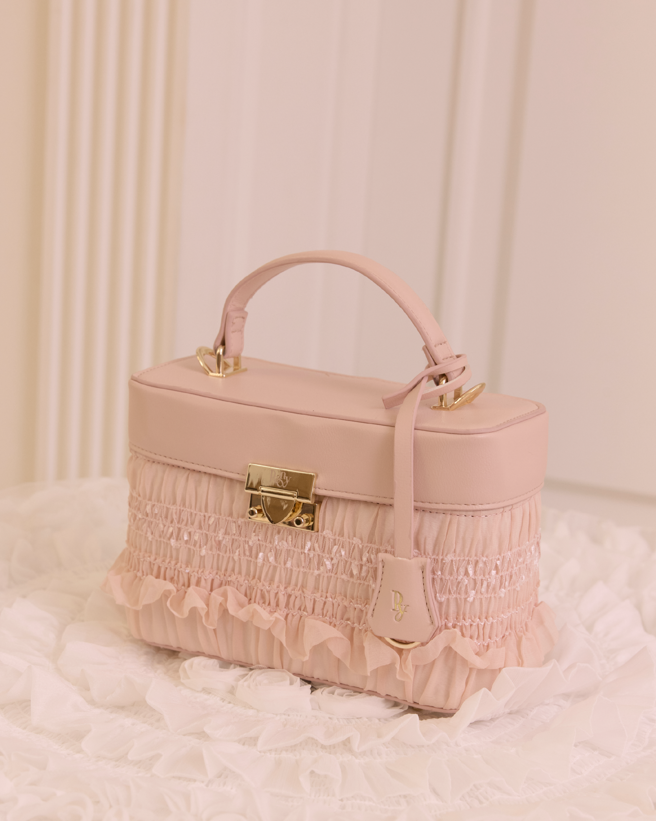 THE WHIPPED CHIFFON VANITY