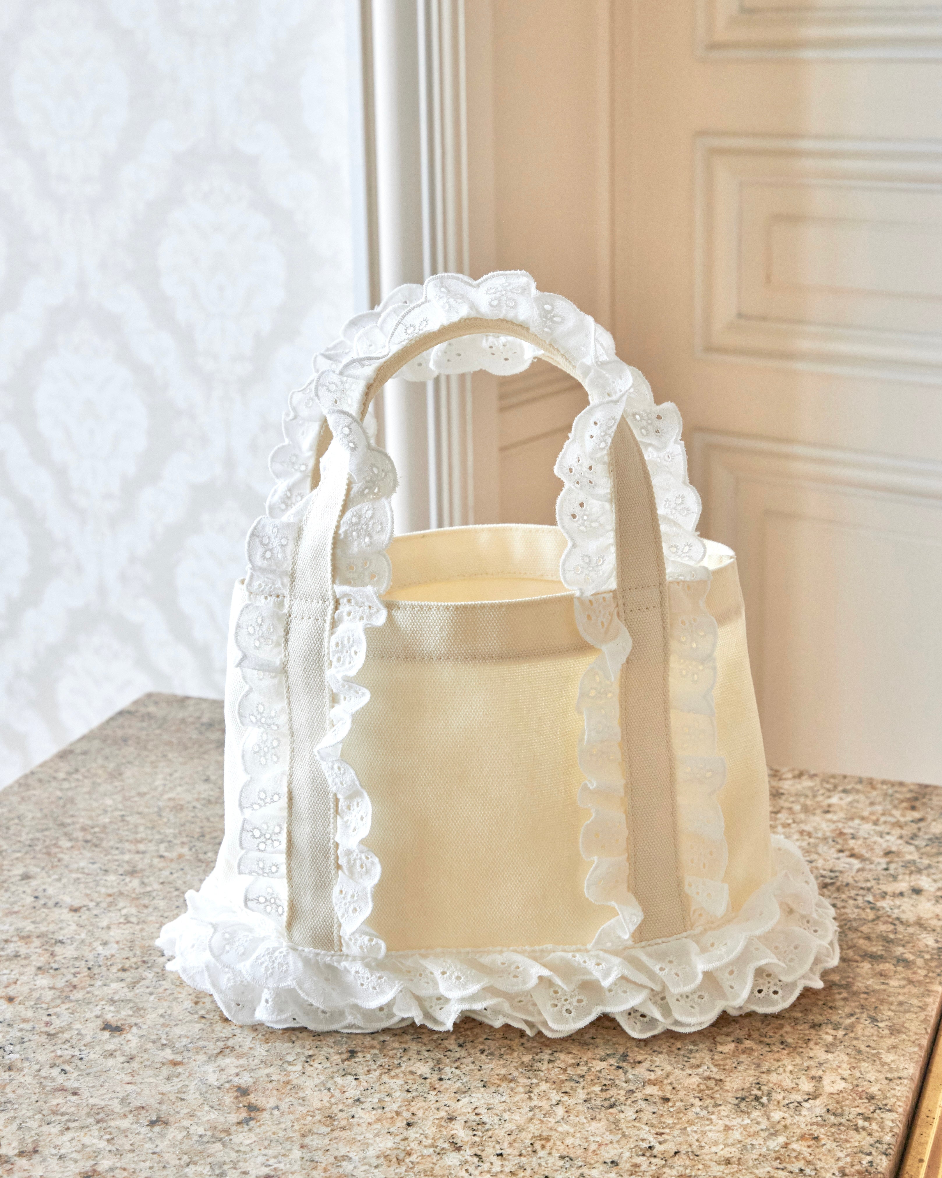 WHIPPED FRILL TOTE BAG